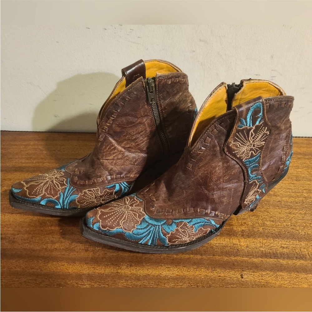 OLD GRINGO embroidered low boots booties size 10 Erin 5” shooties